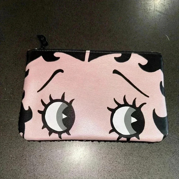 Betty Boop x Ipsy Makeup Bag - Picture 1 of 5